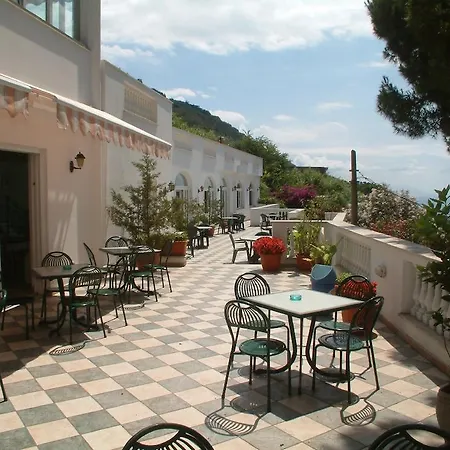 La Ginestra Hotel 3*